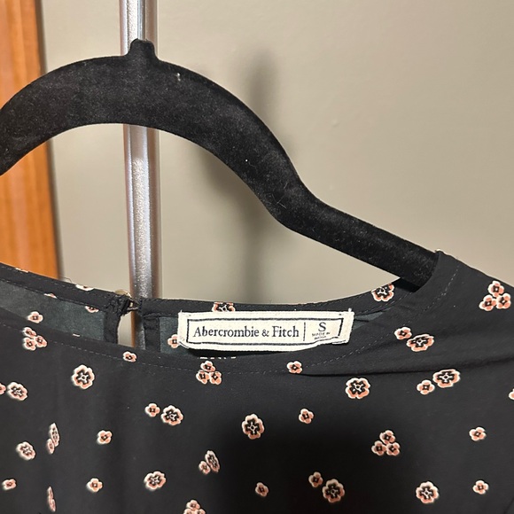 Abercrombie & Fitch long sleeve dress - Picture 4 of 4